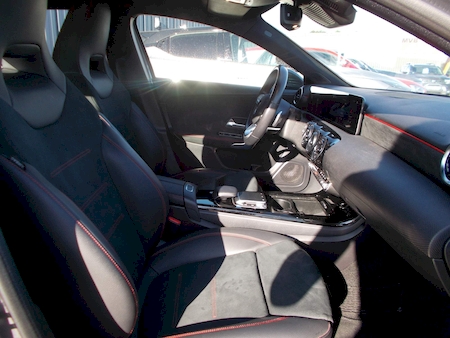 MERCEDES CLASSE A IV 200 163 CV  AMG LINE 7G-DCT    ********** AVEC SEULEMENT 55393 KMS !!! **********